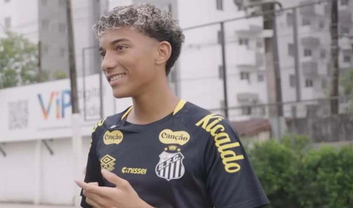 桑托斯积极推动续约,小罗比尼奥前景引关注;国米球探抵达巴西现场观察。 体育新闻 桑托斯积极推动续约,小罗比尼奥前景引关注;国米球探抵达巴西现场观察。 体育新闻