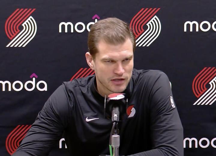 开拓者客胜步行者,斯普利特强调专注;克林根闪耀全场,贡献出色表现。 体育新闻 开拓者客胜步行者,斯普利特强调专注;克林根闪耀全场,贡献出色表现。 体育新闻