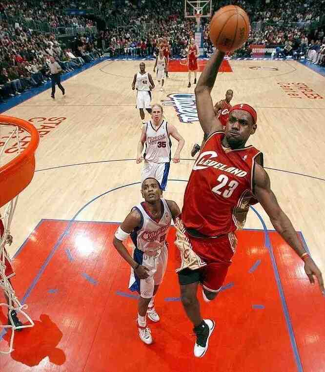  【深度复盘】詹姆斯单核带队全记录：41岁老汉的极限挑战 体育新闻