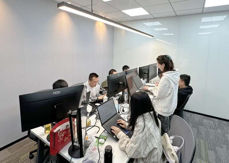  万卡集群技术破局：国内首批智算中心的架构设计与工程实践 IT技术